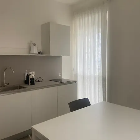 Rosso Conero - Soggiorni Le Grotte Konukevi 3*