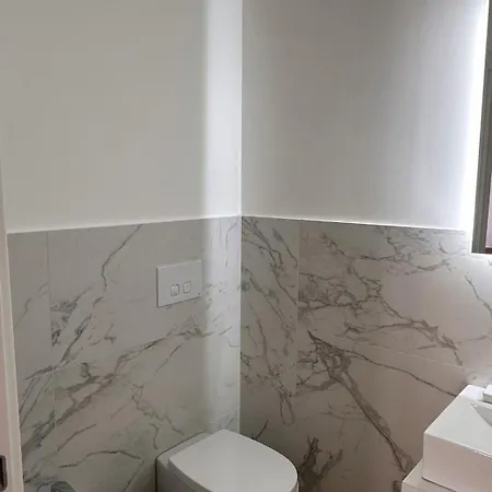 Rosso Conero - Soggiorni Le Grotte 3* Camerano