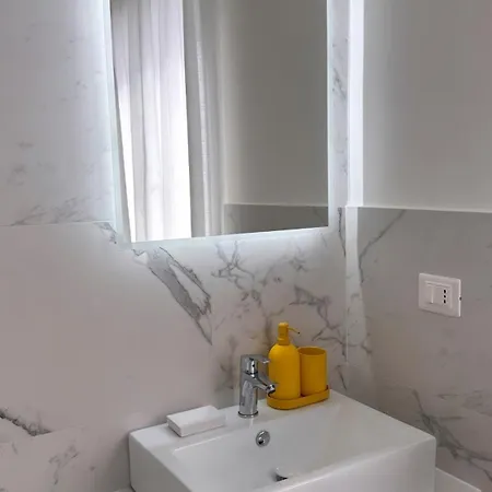 Guest house Rosso Conero - Le Grotte & *